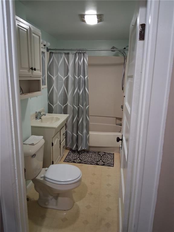 Photo - 170 Bernice Ave