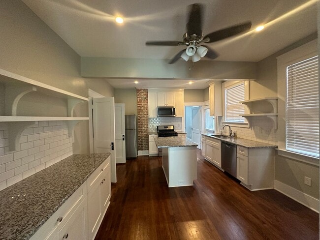 Photo - Winona TriPlex 334/335/336 Unit 2123 Winona Avenue - 336