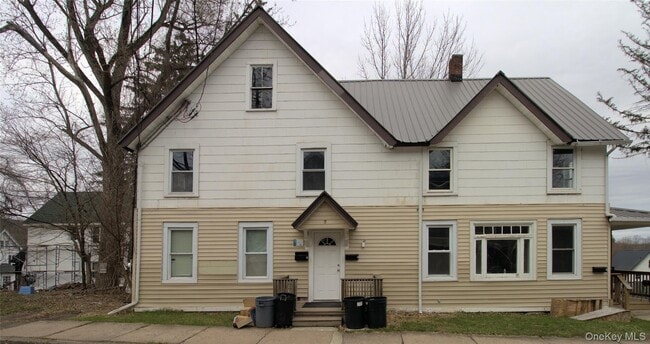 Building Photo - 9 Spring St