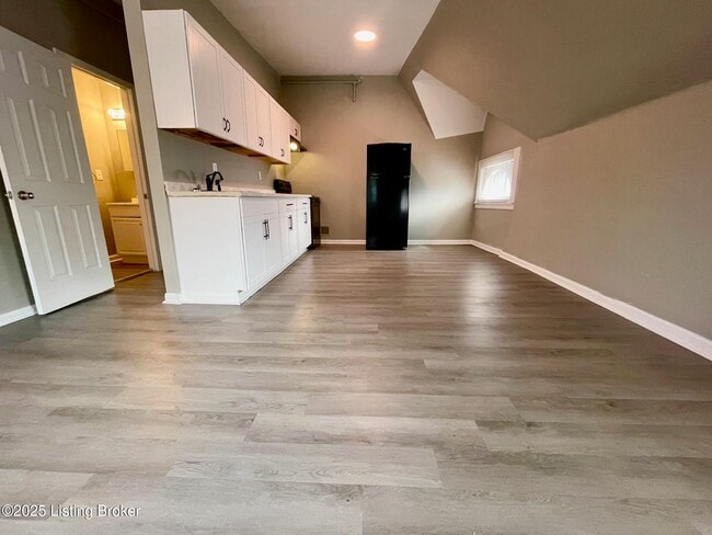 Photo - 110 W Oak St Unit 3