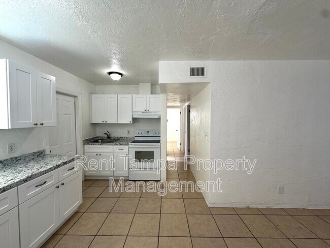 Photo - 626 31st St S