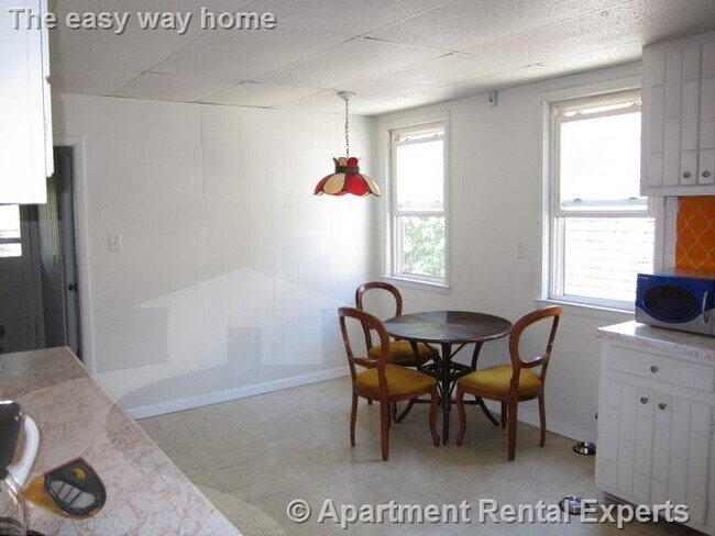 Photo - 14 Oxford St Unit #2