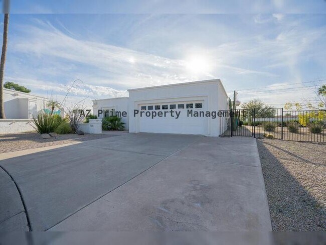 Photo - 1201 E Rowlands Ln