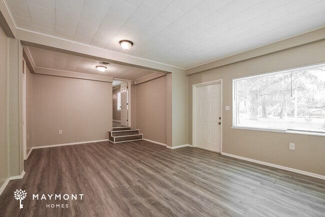 Photo - 307 Willard Ave