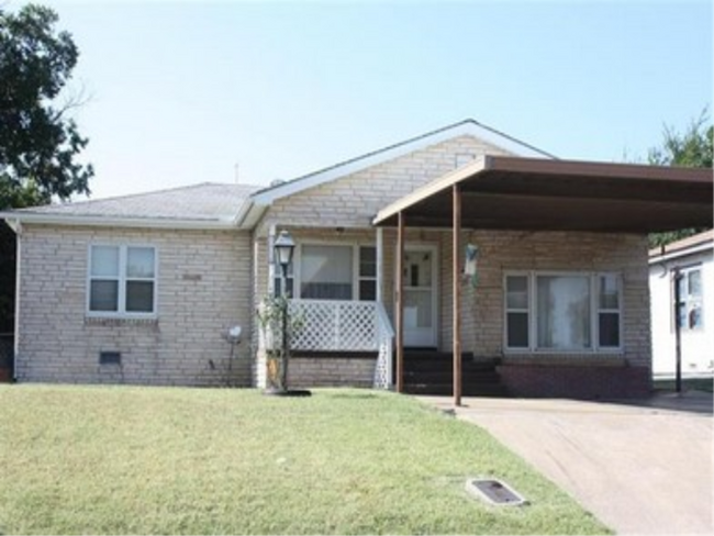 Building Photo - 1414 NW Bessie Ave Rental