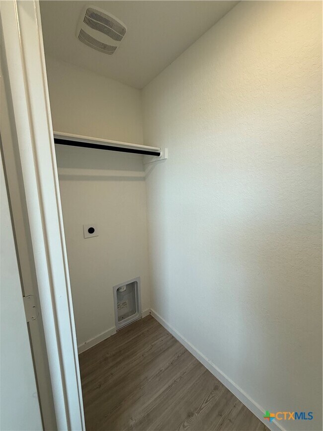 Photo - 3230 Mound Rdg