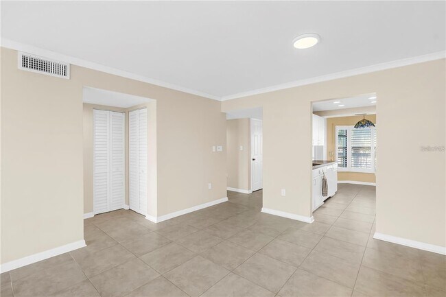 Photo - 1320 Pasadena Ave S Unidad 203