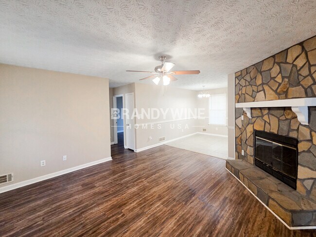 Photo - 235 Winston Dr