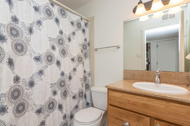 Photo - Fully Furnished One Bedroom Condo Availabl...