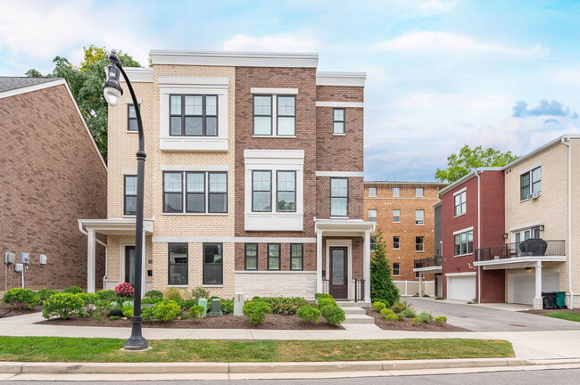 Photo - 1607 Merrimac St Townhome