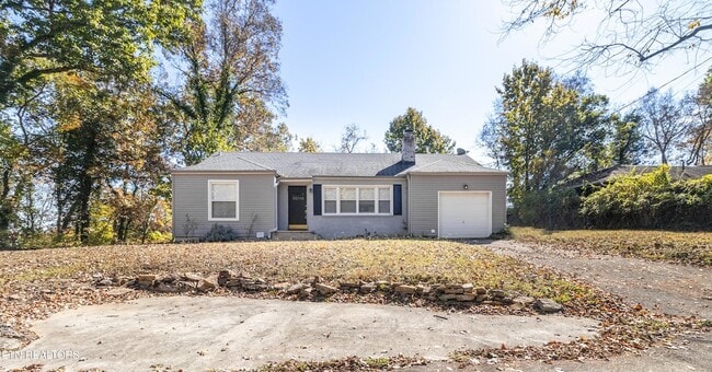 Photo - 602 Lookout Ct SE