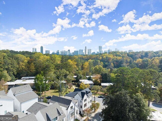 Photo - 4001 Haverhill Dr NE