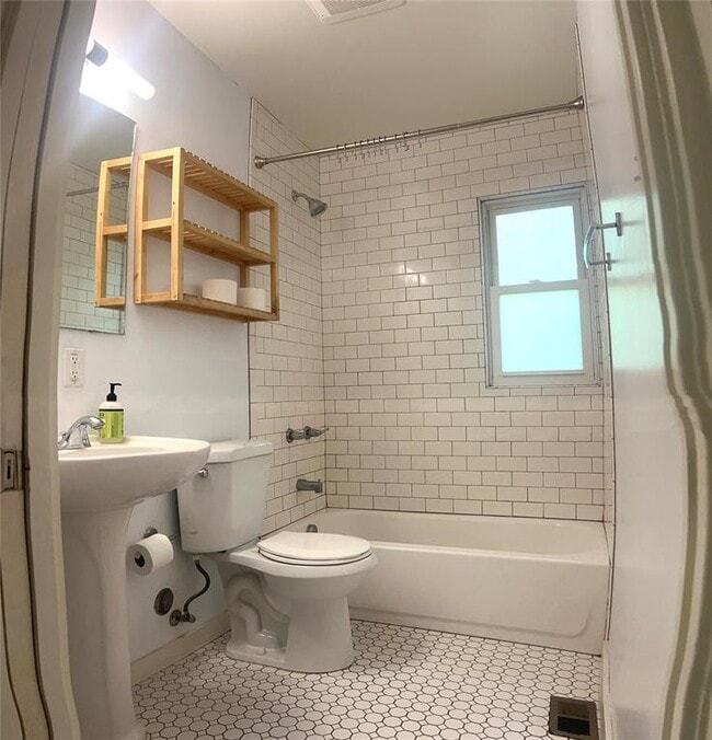 Photo - 1322 Morgan Ln