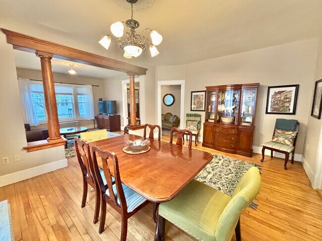 Photo - 20 Mansfield Pl