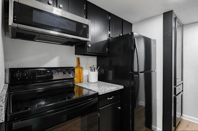 Photo - 168 SW Crescent St