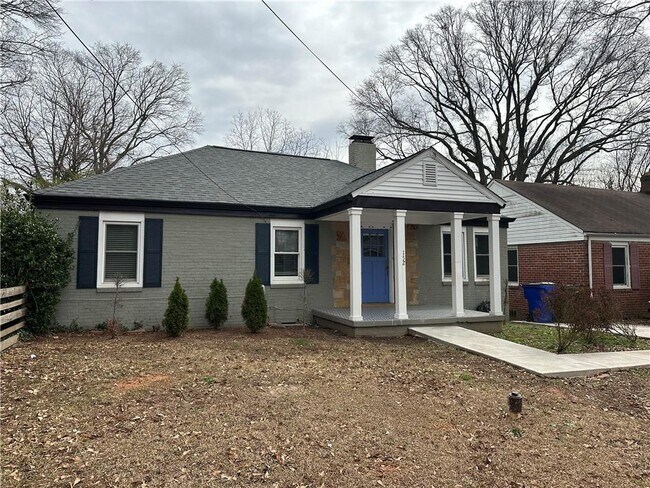 Photo - 152 1st St SW