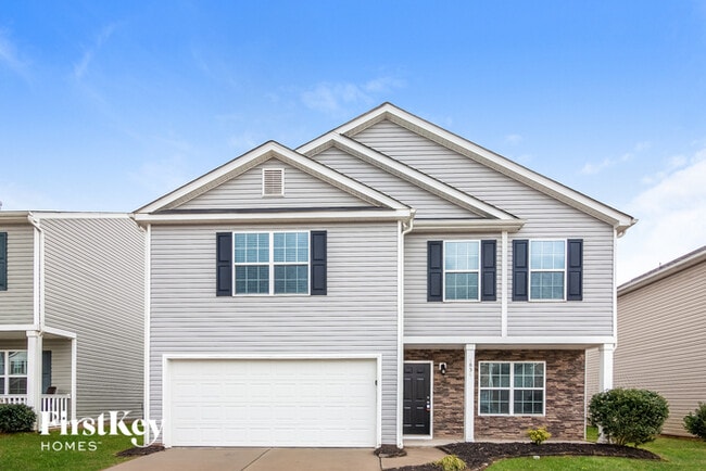 Building Photo - 1831 Eastway Dr Rental