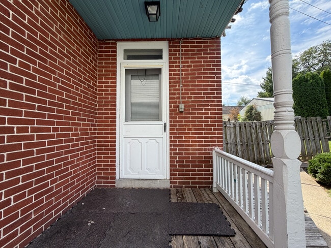 34 W Sunset Ave