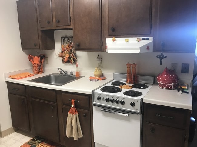 Photo - Alice Nettell Towers