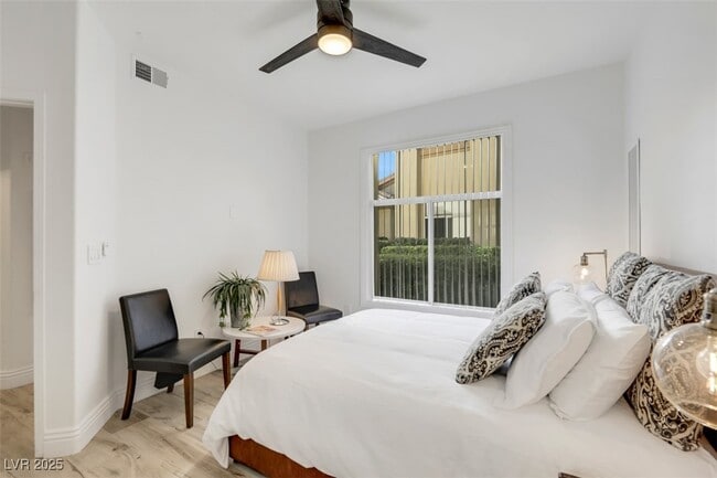 Building Photo - 2050 W Warm Springs Rd Unit 3012 Rental