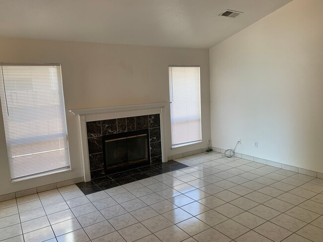 Photo - Love Where You Live - 2 Weeks Free Rent! Beautiful Home in Turlock