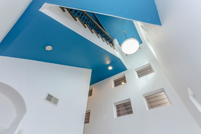 Building Photo - 306 Enid St Unit A