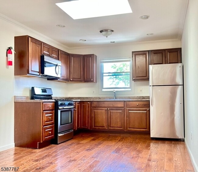 Building Photo - 571 Bloomfield Ave Unit 6 Rental