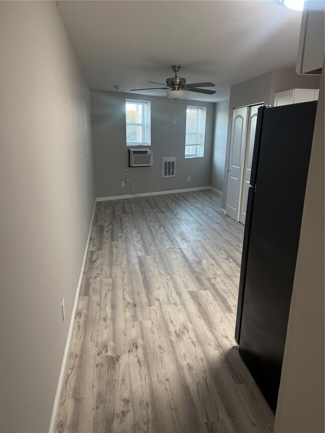 Building Photo - 3679 S Broadway Unit A