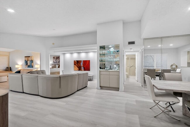 Building Photo - 15314 Strathearn Dr Unit 11603