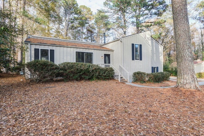 Photo - 2700 Creekview Point NW