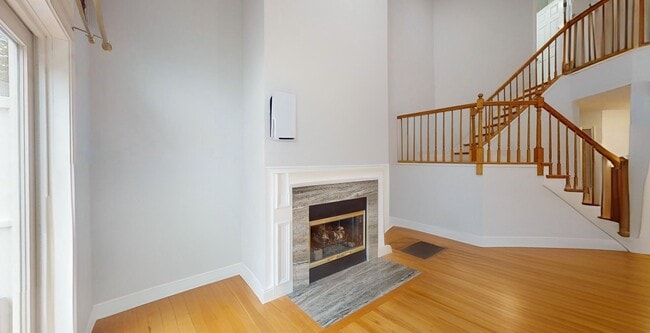 Photo - 8 Knollwood Ct