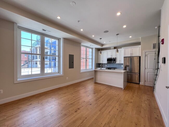 Photo - 625 Park Rd NW