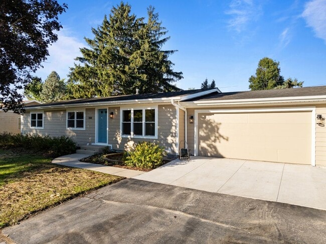 Photo - 1018 Bonnie Brae Ln