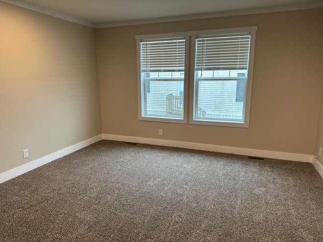 Photo - 48599 Lakeview E