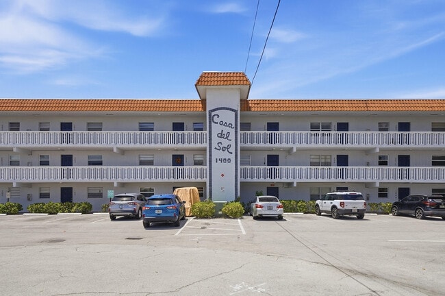 Building Photo - 1400 NE 57th St Unit 304