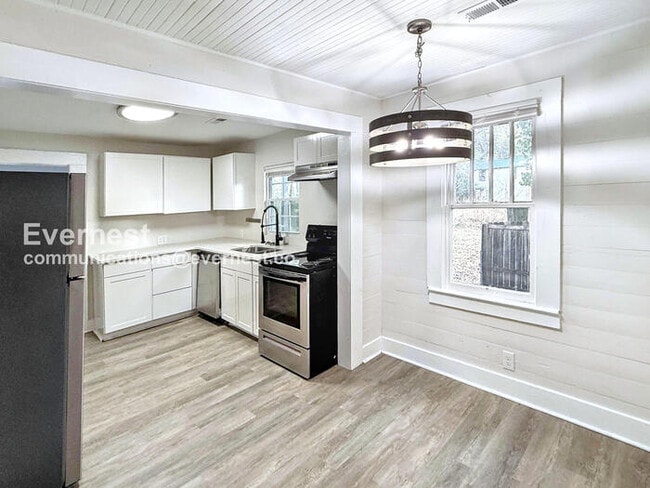 Photo - 745 82nd Pl S