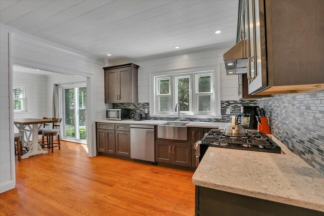 Photo - 272 Norfolk Rd