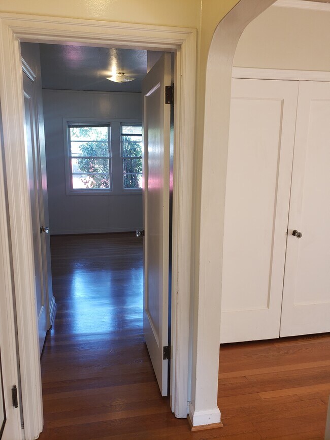 Photo - 3233 NE 7th Ave Unit 3233