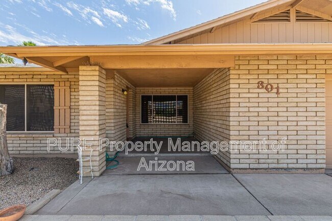 Photo - 301 E Angela Dr