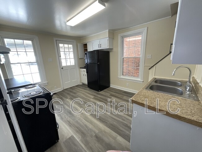 Photo - 544 Smith St