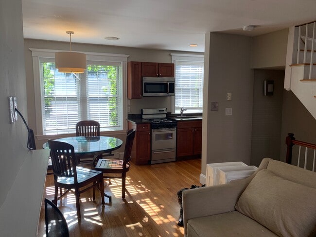 Photo - 16 Cedar Lane Way Unit 3