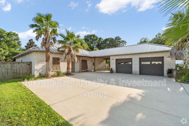 Building Photo - 52 Okahatchee Cir SE Rental