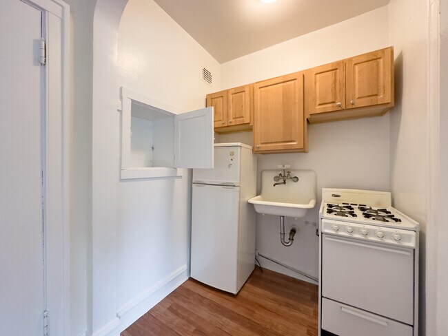 Photo - 2536 N Sawyer Ave Unidad 112