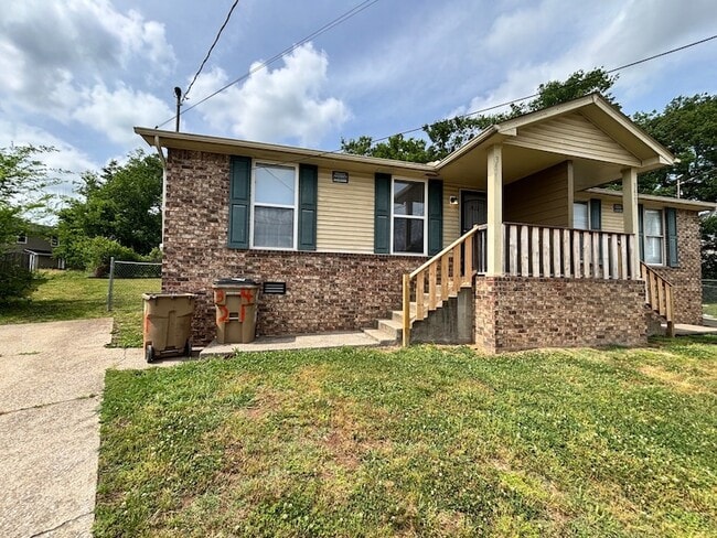 Building Photo - 3421 Meadow Ct