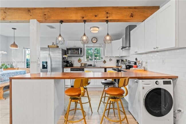 Photo - 2447 Wilson St