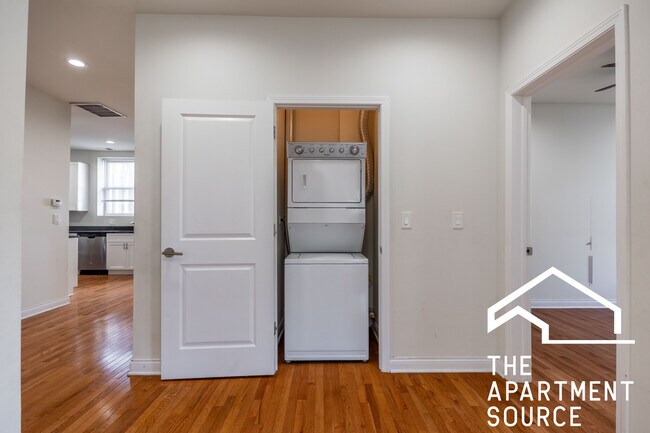 Photo - 1157 W Lunt Ave Unidad 3