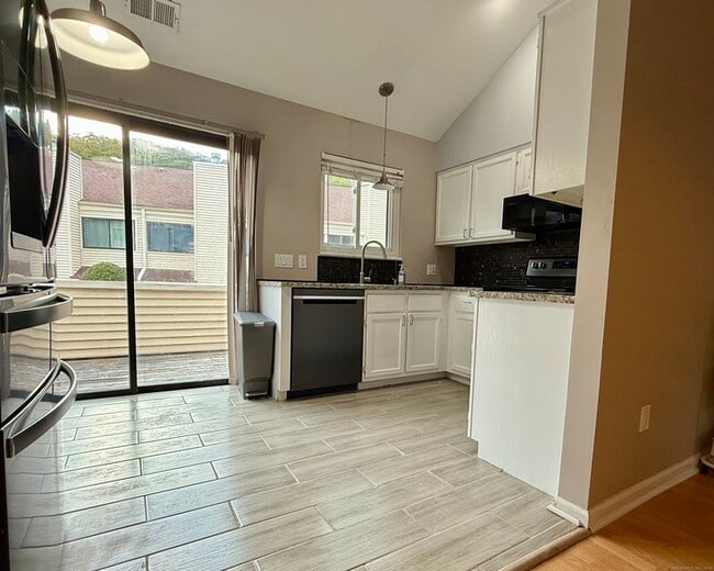 Photo - 34 Nature View Trail