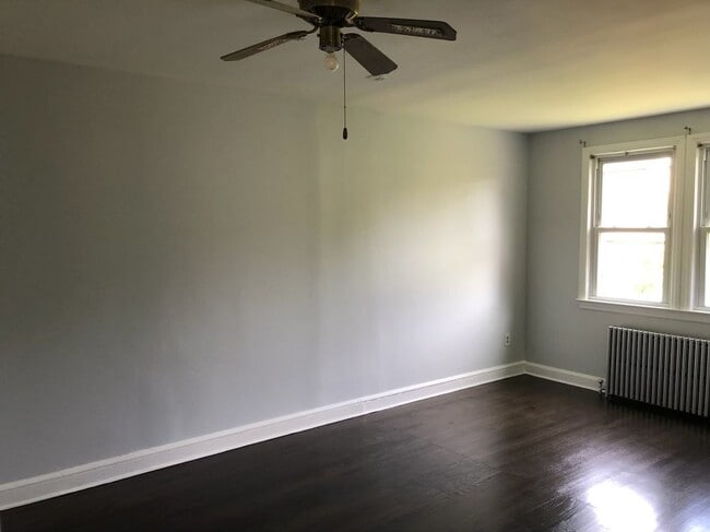 674 Courtland Ave Unit 2nd Floor