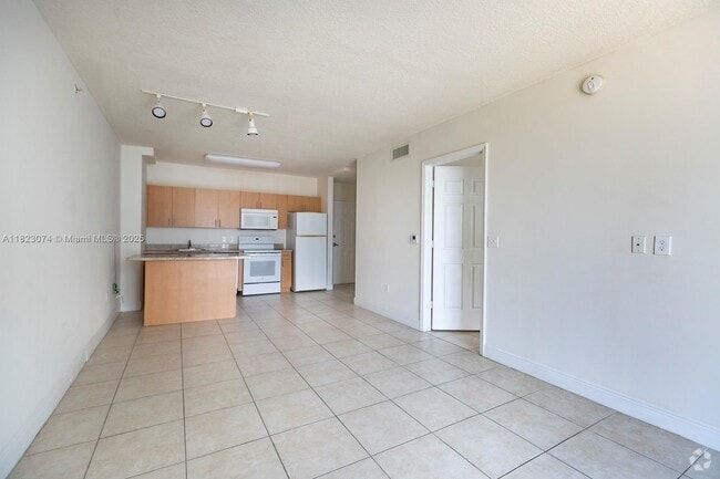 Building Photo - 423 NE 23rd St Unit 606 Rental