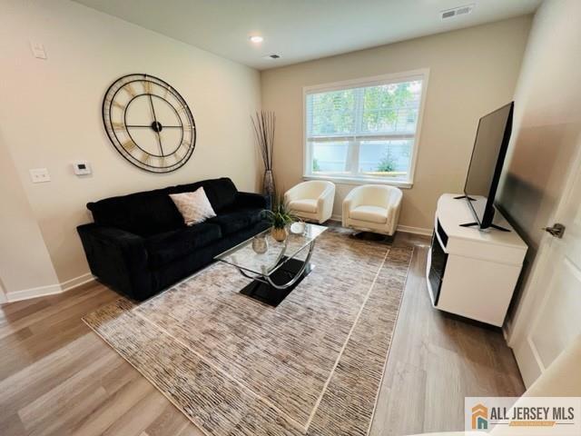 Photo - 463 Old Post Rd